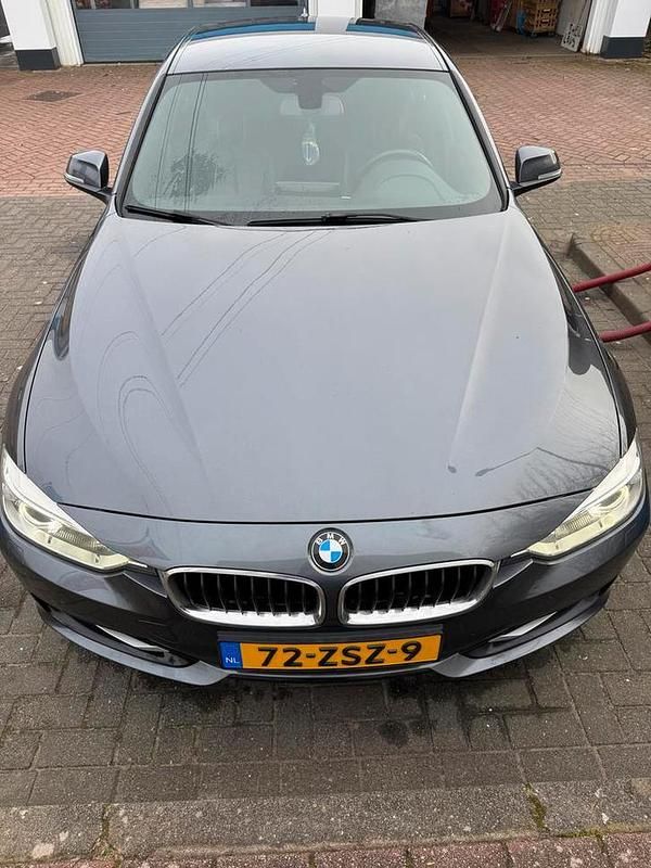 Occasion 2013 BMW 320 Efficient Dynamics Sedan | € 7.400 (Iets duurder) - Afbeelding 1/4