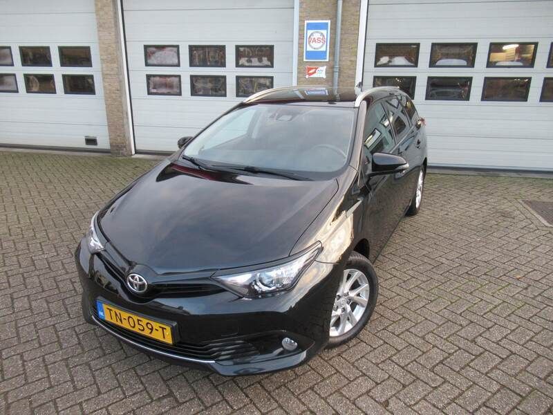 Zwart Gebruikt 2018 Toyota Auris Stationwagen | € 16.500 (Eerlijke prijs) - Afbeelding 1/4