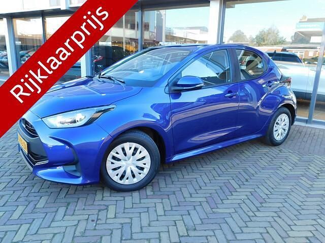Blauw Gebruikt 2022 Toyota Yaris Active Hatchback | € 16.700 (Eerlijke prijs) - Afbeelding 1/4