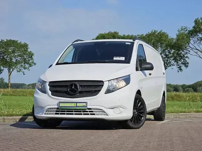 Wit Gebruikt 2021 Mercedes Vito MPV | € 22.900 (Goede deal) - Afbeelding 1/3