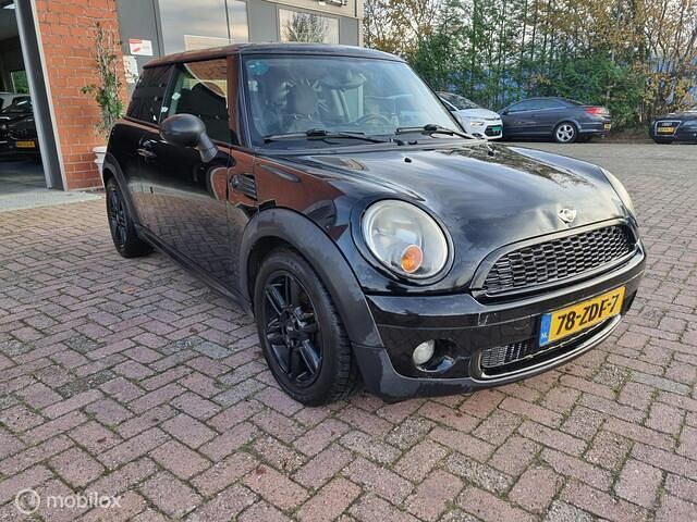 Zwart Gebruikt 2009 Mini ONE Hatchback | € 1.950 (Goede deal) - Afbeelding 1/4