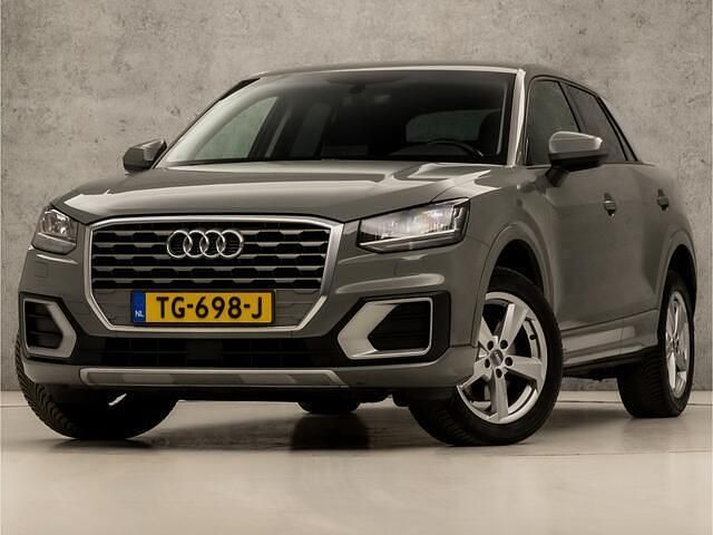 Grijs Gebruikt 2018 Audi Q2 Sport SUV | € 17.945 (Eerlijke prijs) - Afbeelding 1/4