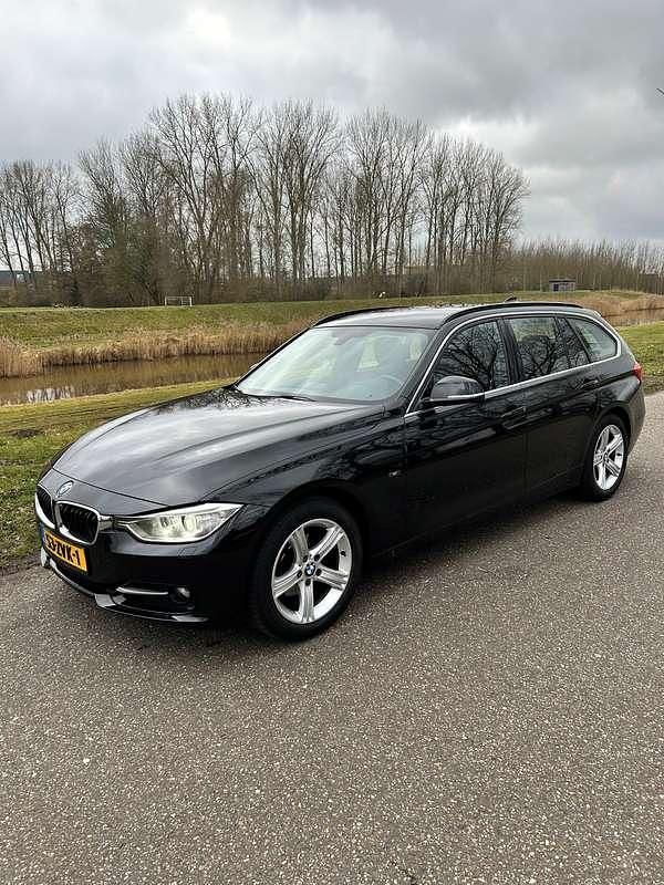 Occasion BMW 320 184 PK (135 kW) 2013 Zwart Stationwagen