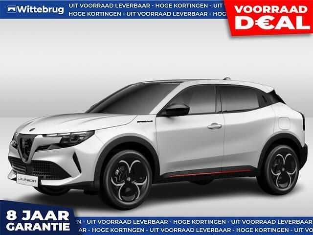 Wit Nieuw 2025 Alfa Romeo Junior Edizione Speciale SUV | € 36.333 (Super prijs) - Afbeelding 1/4