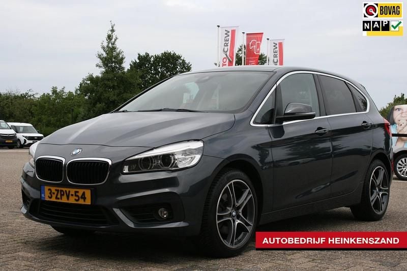 Mpv Gebruikt 2015 BMW 218 Executive Stationwagen | € 10.750 (Eerlijke prijs) - Afbeelding 1/4