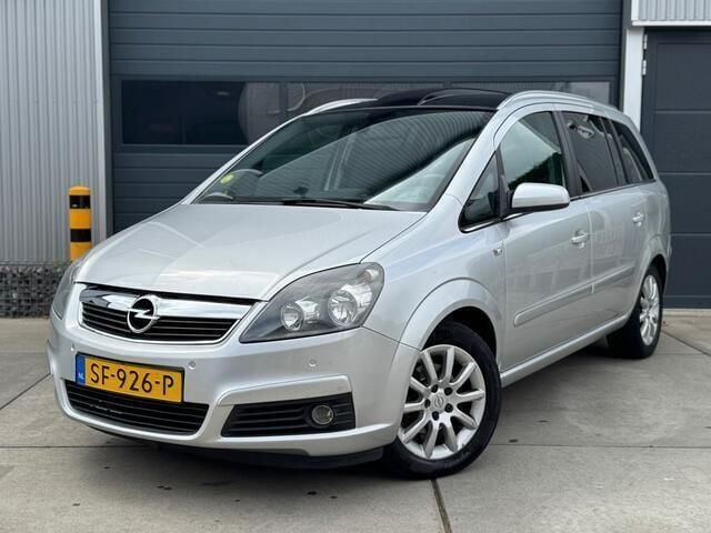 Grijs Gebruikt 2008 Opel Zafira Essentia MPV | € 3.499 (Iets duurder) - Afbeelding 1/4