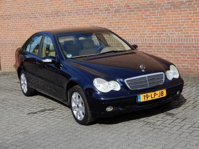 Blauw Gebruikt 2003 Mercedes C180 Elegance Sedan | € 4.950 (Duur) - Afbeelding 1/4