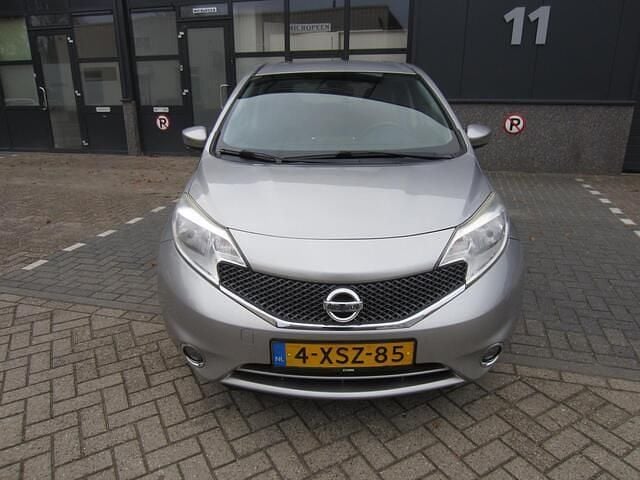 Grijs (metallic) Gebruikt 2014 Nissan Note MPV | € 5.450 (Eerlijke prijs) - Afbeelding 1/4