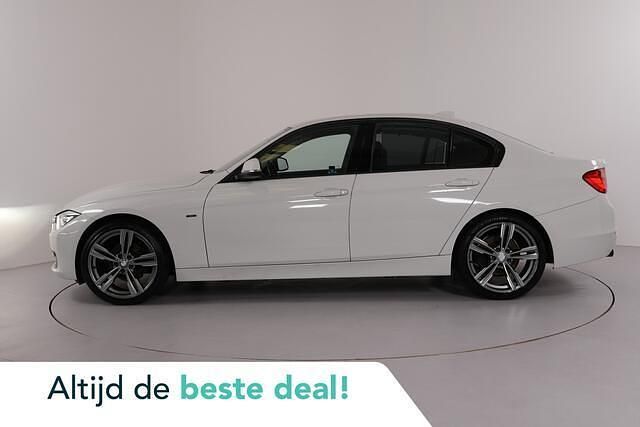 Wit Gebruikt 2013 BMW 320 Efficient Dynamics Sedan | € 9.250 (Eerlijke prijs) - Afbeelding 1/4