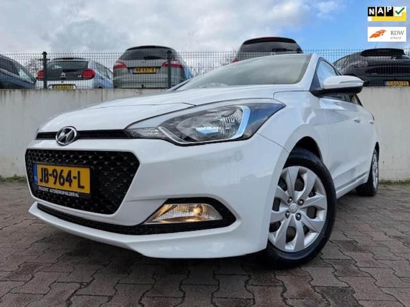 Wit Gebruikt 2016 Hyundai i20 Hatchback | € 8.444 (Goede deal) - Afbeelding 1/4