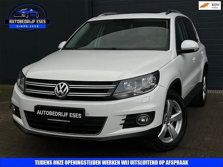Wit Occasion 2012 VW Tiguan Sport SUV | € 9.999 (Goede deal) - Afbeelding 1/3