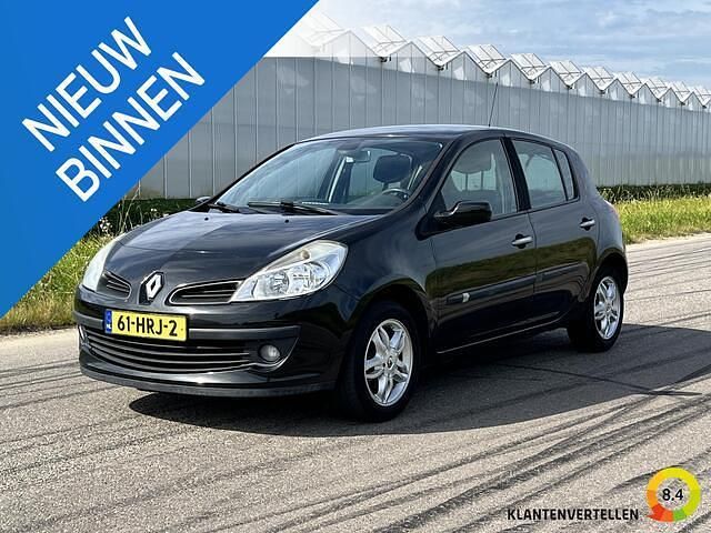 Zwart Gebruikt 2009 Renault Clio II Dynamique Hatchback | € 2.450 (Eerlijke prijs) - Afbeelding 1/4
