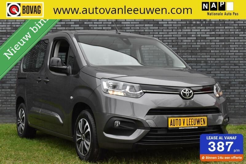 Grijs Gebruikt 2022 Toyota Proace Verso Active Stationwagen | € 24.920 (Super prijs) - Afbeelding 1/4