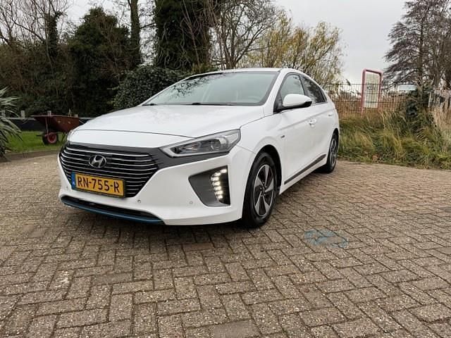 Occasion 2018 Hyundai Ioniq Comfort Hatchback | € 13.250 (Goede deal) - Afbeelding 1/4