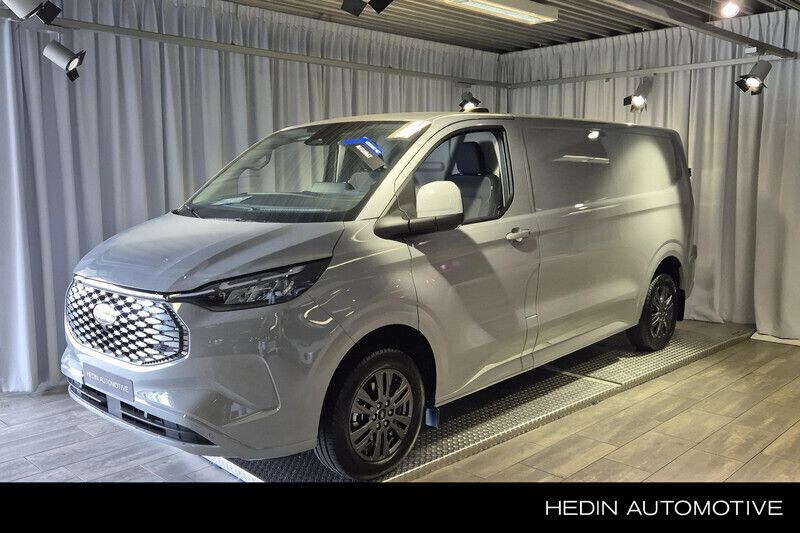 Grijs Nieuw 2025 Ford E-Transit Limited Van | € 53.068 (Duur) - Afbeelding 1/4