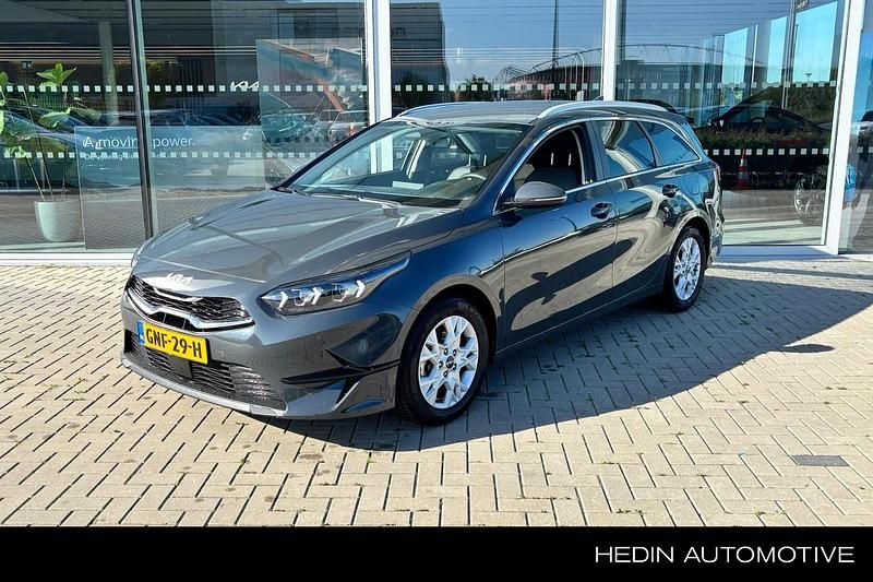 Grijs Gebruikt 2024 Kia Ceed Stationwagen | € 27.945 (Duur) - Afbeelding 1/4