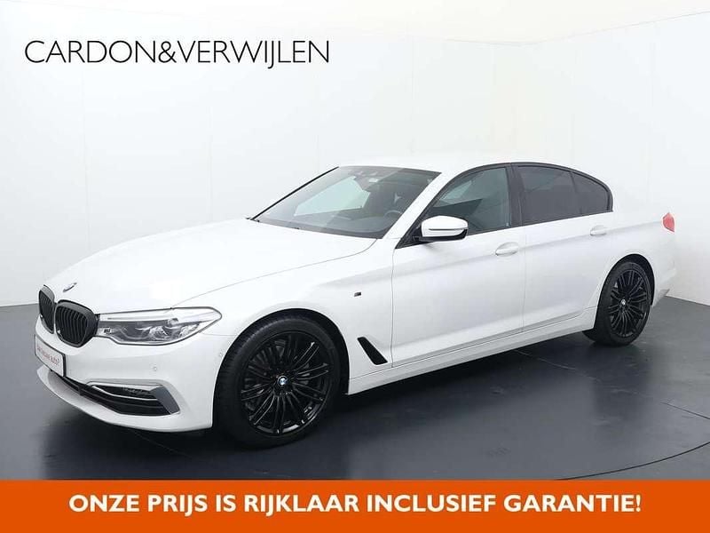 Wit Gebruikt 2019 BMW 520 Executive Sedan | € 29.840 (Super prijs) - Afbeelding 1/4