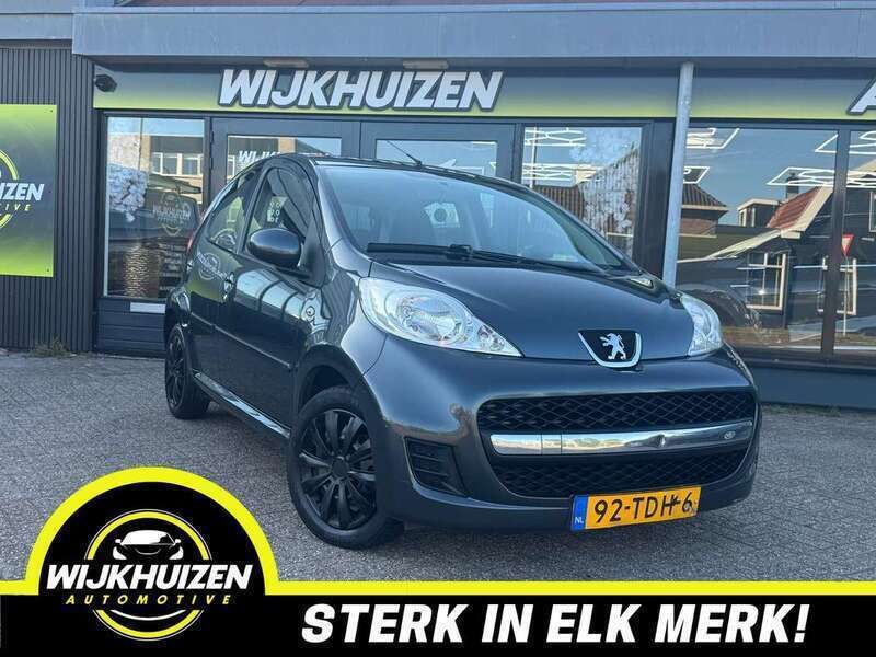 Grijs Gebruikt 2012 Peugeot 107 Hatchback | € 3.950 (Eerlijke prijs) - Afbeelding 1/4