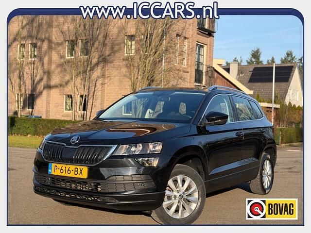 Zwart (metallic) Occasion 2020 Skoda Karoq SUV | € 19.995 (Goede deal) - Afbeelding 1/3
