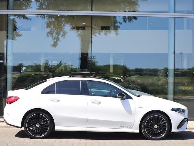 Occasion Mercedes A250 AMG line 218 PK (160 kW) 2025 Wit Sedan