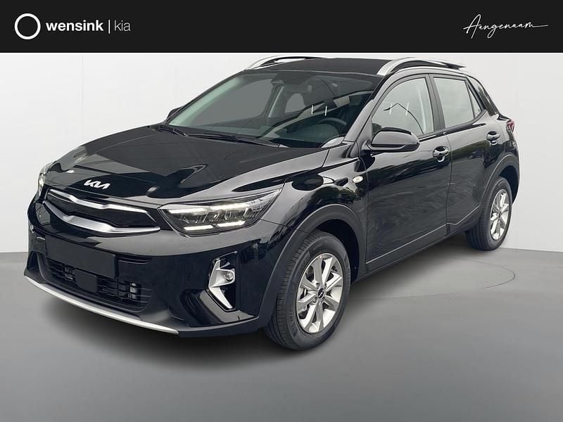 Zwart Nieuw 2025 Kia Stonic SUV | € 30.945 (Iets duurder) - Afbeelding 1/4