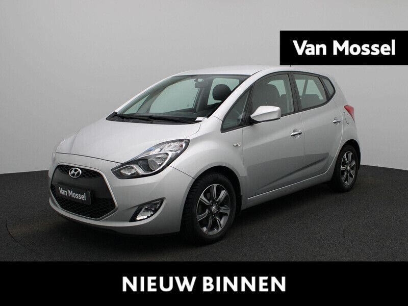 Grijs Gebruikt 2021 Hyundai i20 MPV | € 16.400 - Afbeelding 1/4