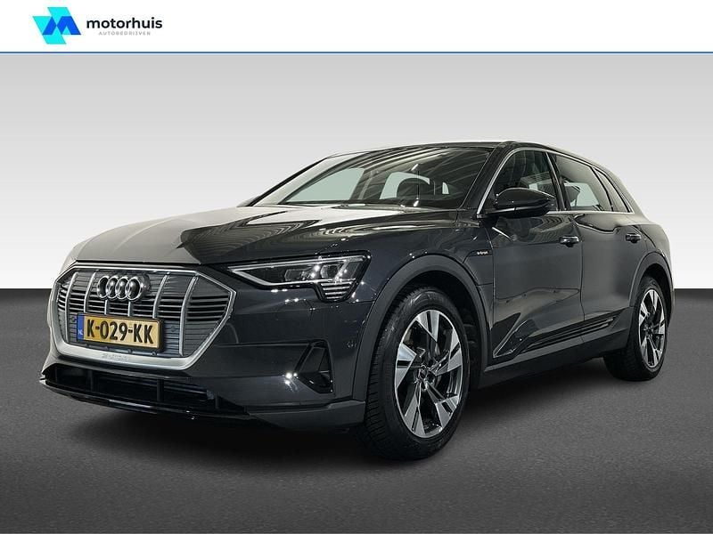 Grijs Occasion 2020 Audi e-tron Comfort SUV | € 27.490 (Super prijs) - Afbeelding 1/4