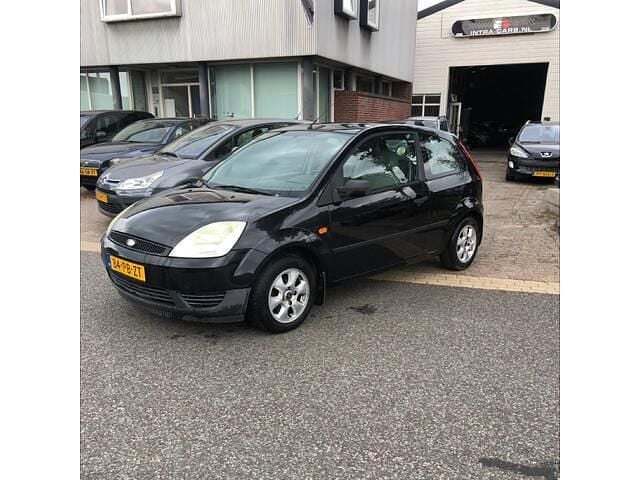 Zwart Gebruikt 2004 Ford Fiesta Celebration Hatchback | € 795 (Goede deal) - Afbeelding 1/4