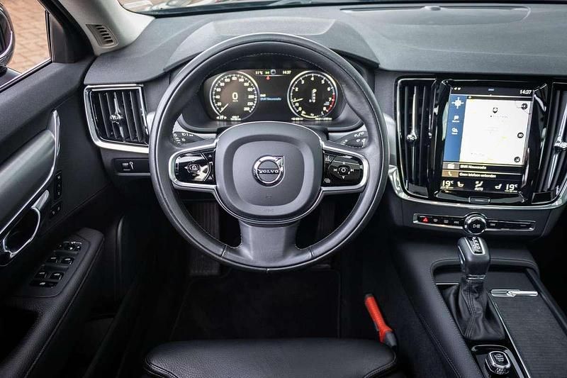 Occasion Volvo V90 Momentum 191 PK (140 kW) 2020 Grijs Stationwagen