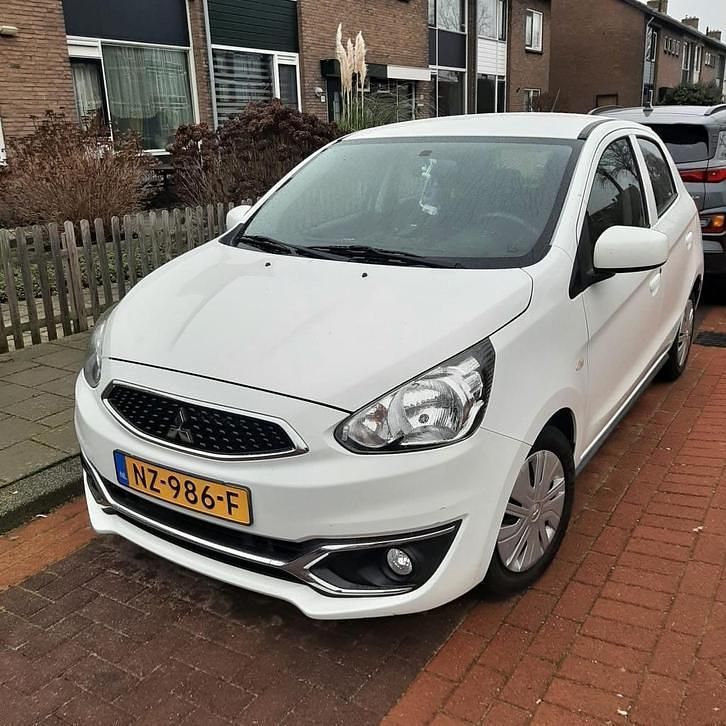Occasion 2017 Mitsubishi Space Star Hatchback | € 6.300 (Eerlijke prijs) - Afbeelding 1/4