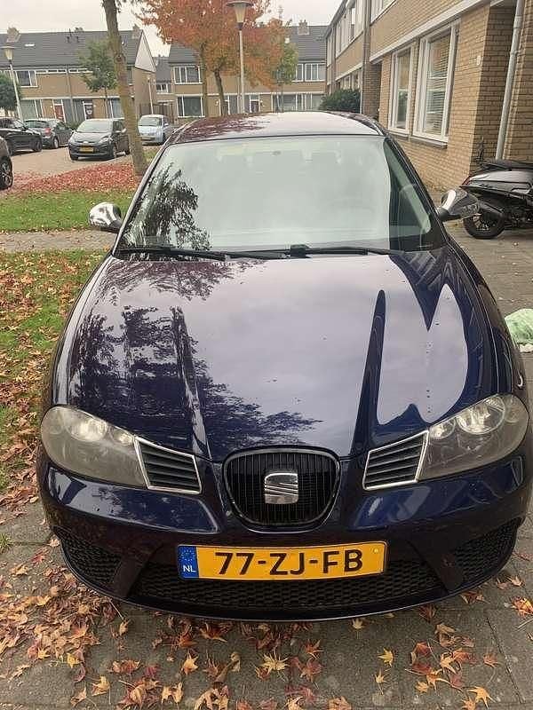 Blauw Gebruikt 2008 Seat Ibiza Hatchback | € 1.300 (Goede deal) - Afbeelding 1/4