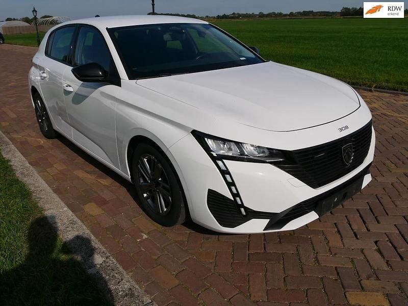 Wit Gebruikt 2022 Peugeot 308 Active Hatchback | € 13.675 - Afbeelding 1/3