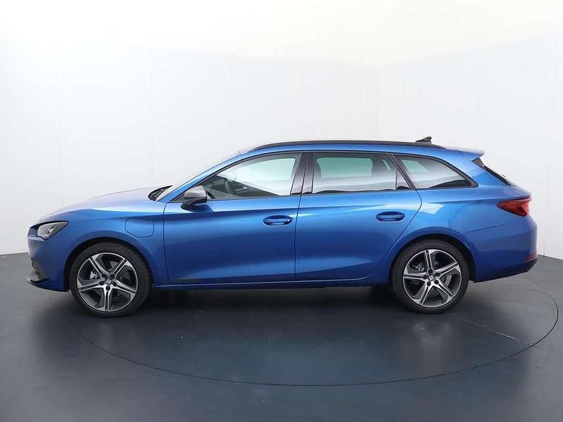 Occasion Seat Leon Business 204 PK (150 kW) 2025 Blauw, metallic lak Stationwagen