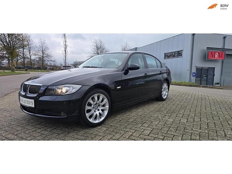 Zwart Gebruikt 2007 BMW 318 Sedan | € 2.850 (Goede deal) - Afbeelding 1/4