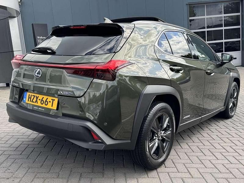 Occasion Lexus UX 250h Luxury Line 184 PK (135 kW) 2022 Groen SUV