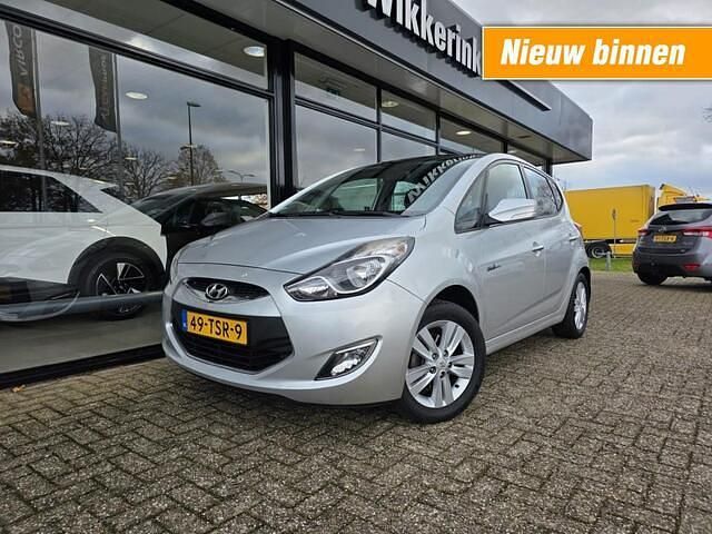 Grijs Occasion 2012 Hyundai ix20 Hatchback | € 5.685 (Eerlijke prijs) - Afbeelding 1/4