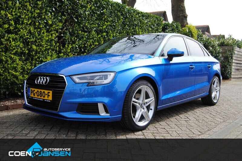 Blauw Gebruikt 2017 Audi A3 Sport Sedan | € 18.950 (Eerlijke prijs) - Afbeelding 1/4