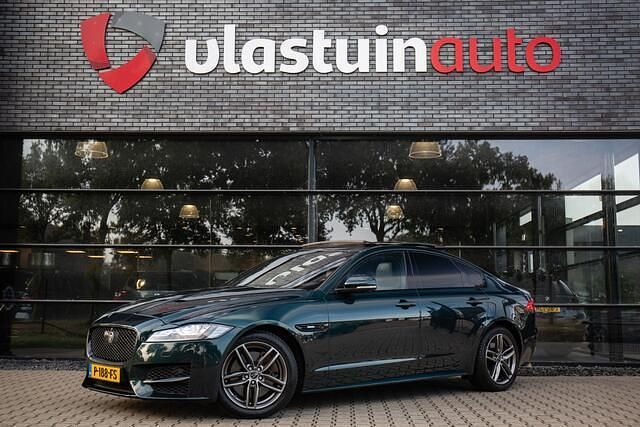 Groen Gebruikt 2016 Jaguar XF Portfolio Sedan | € 22.950 - Afbeelding 1/4