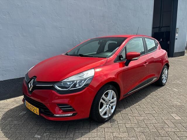 Rood Gebruikt 2018 Renault Clio IV Zen Hatchback | € 7.750 (Goede deal) - Afbeelding 1/4