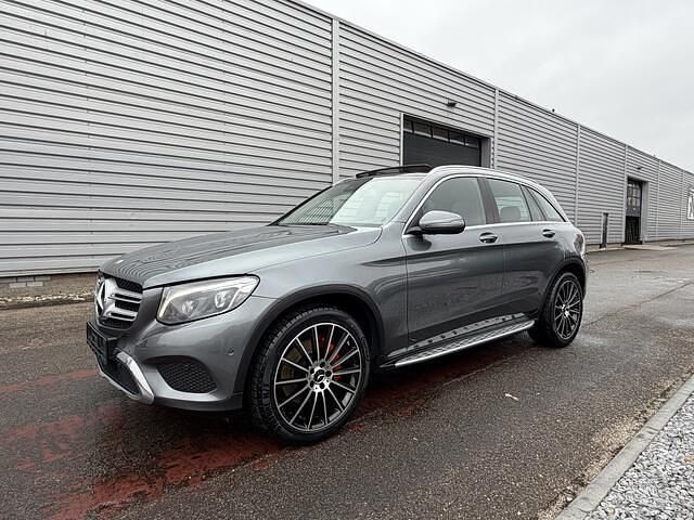 Grijs (metallic) Gebruikt 2018 Mercedes GLC250 SUV | € 28.950 (Eerlijke prijs) - Afbeelding 1/3