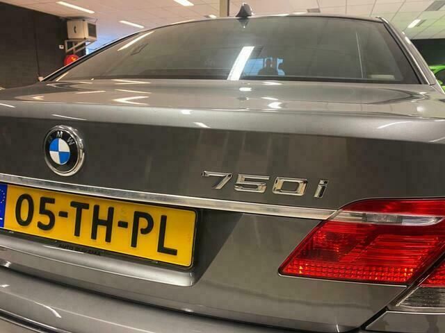 Occasion BMW 750 366 PK (269 kW) 2006 Grijs Sedan