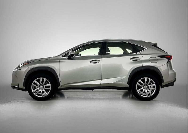 Occasion Lexus NX300h Business Edition 197 PK (144 kW) 2017 Grijs SUV