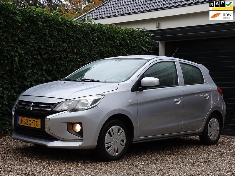 Grijs Gebruikt 2020 Mitsubishi Space Star Hatchback | € 7.750 (Eerlijke prijs) - Afbeelding 1/4