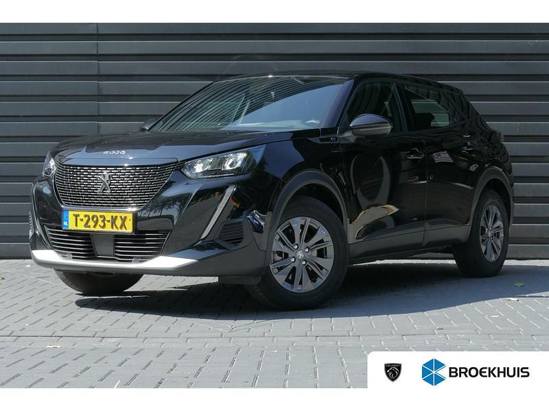 Zwart Gebruikt 2023 Peugeot e-2008 Active SUV | € 19.895 (Goede deal) - Afbeelding 1/4