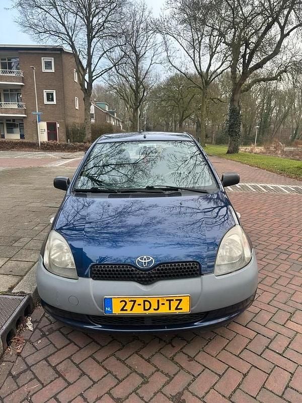 Blauw Occasion 1999 Toyota Yaris Terra Hatchback | € 1.250 (Goede deal) - Afbeelding 1/4