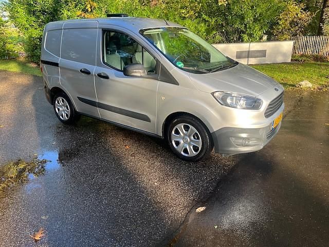 Occasion Ford Transit Ambiente 2017 Grijs (metallic) Sedan