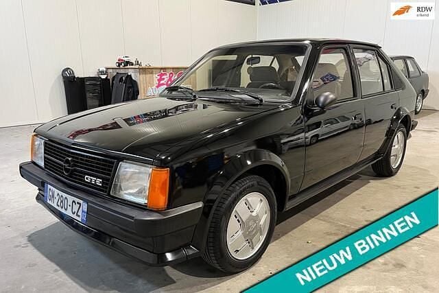 Zwart Gebruikt 1983 Opel Kadett | € 10.950 - Afbeelding 1/4