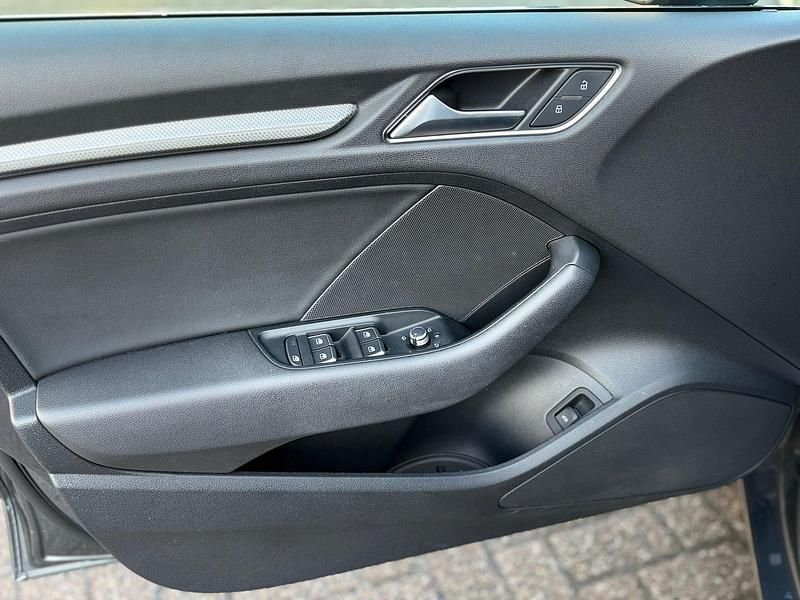 Occasion Audi A3 Design 191 PK (140 kW) 2019 Grijs (metallic) Sedan