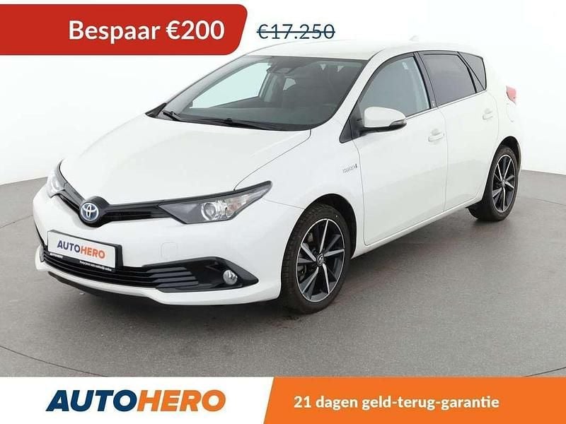 Wit Gebruikt 2019 Toyota Auris Hybrid Team Hatchback | € 16.849 (Goede deal) - Afbeelding 1/3