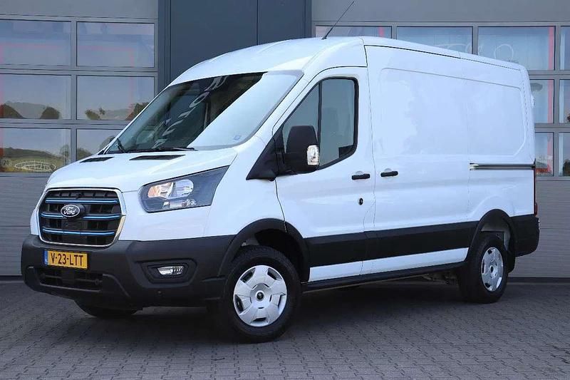 Wit Nieuw 2025 Ford E-Transit Van | € 37.900 (Super prijs) - Afbeelding 1/4